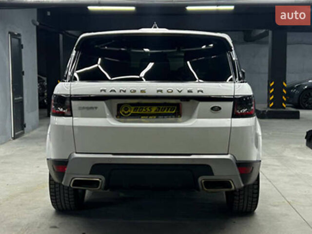 Белый Ленд Ровер Рендж Ровер Спорт, объемом двигателя 3 л и пробегом 207 тыс. км за 34700 $, фото 4 на Automoto.ua