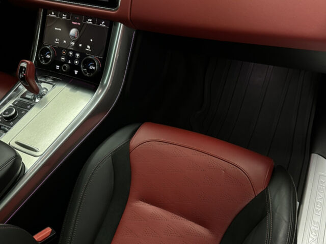 Білий Ленд Ровер Range Rover Sport, об'ємом двигуна 5 л та пробігом 73 тис. км за 64000 $, фото 33 на Automoto.ua