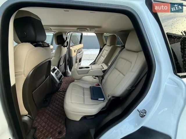 Білий Ленд Ровер Range Rover Sport, об'ємом двигуна 3 л та пробігом 142 тис. км за 34900 $, фото 36 на Automoto.ua