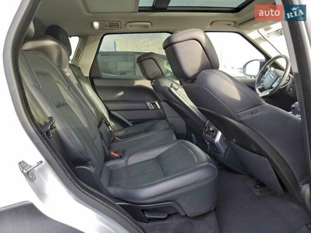 Білий Ленд Ровер Range Rover Sport, об'ємом двигуна 3 л та пробігом 113 тис. км за 15000 $, фото 9 на Automoto.ua