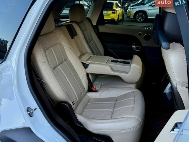 Білий Ленд Ровер Range Rover Sport, об'ємом двигуна 3 л та пробігом 144 тис. км за 32900 $, фото 28 на Automoto.ua