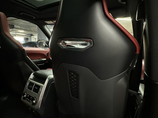 Білий Ленд Ровер Range Rover Sport, об'ємом двигуна 5 л та пробігом 73 тис. км за 64000 $, фото 38 на Automoto.ua