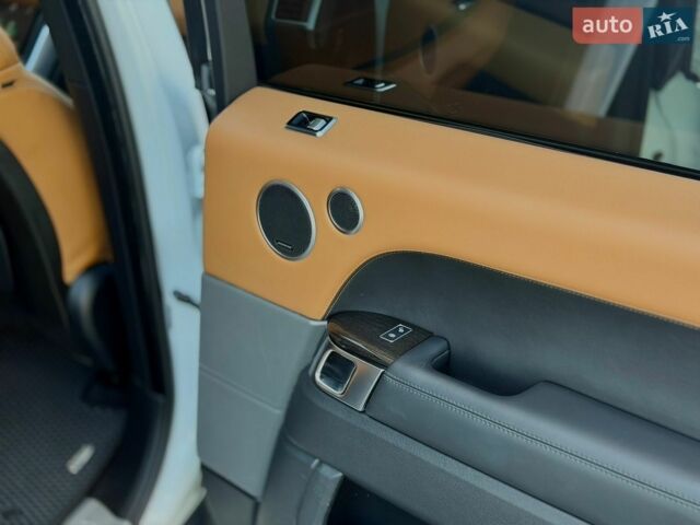 Білий Ленд Ровер Range Rover Sport, об'ємом двигуна 2.99 л та пробігом 210 тис. км за 29500 $, фото 65 на Automoto.ua