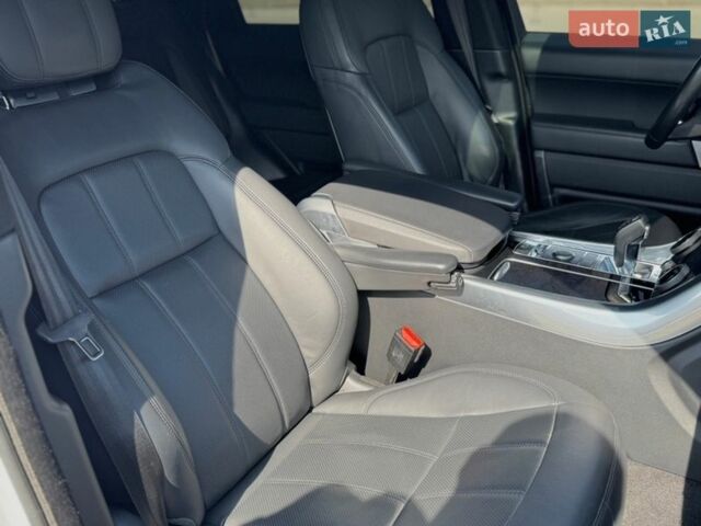 Белый Ленд Ровер Рендж Ровер Спорт, объемом двигателя 3 л и пробегом 78 тыс. км за 43500 $, фото 29 на Automoto.ua