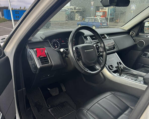 Білий Ленд Ровер Range Rover Sport, об'ємом двигуна 2 л та пробігом 91 тис. км за 44800 $, фото 9 на Automoto.ua