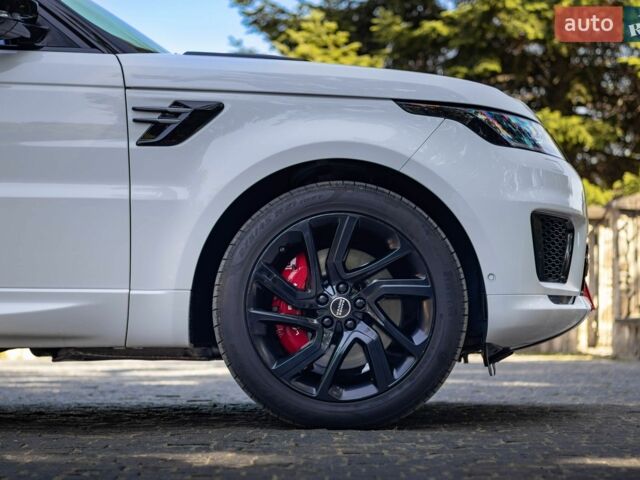 Білий Ленд Ровер Range Rover Sport, об'ємом двигуна 5 л та пробігом 184 тис. км за 42000 $, фото 5 на Automoto.ua