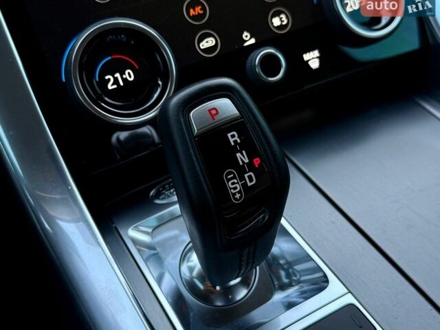 Білий Ленд Ровер Range Rover Sport, об'ємом двигуна 3 л та пробігом 144 тис. км за 32900 $, фото 40 на Automoto.ua