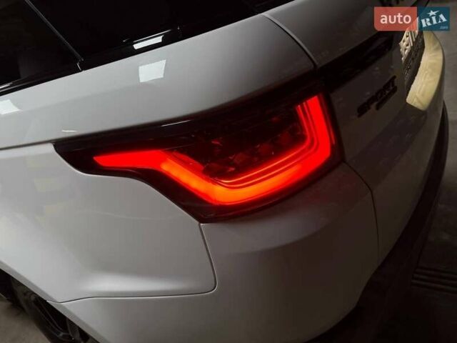 Білий Ленд Ровер Range Rover Sport, об'ємом двигуна 2 л та пробігом 76 тис. км за 45500 $, фото 28 на Automoto.ua