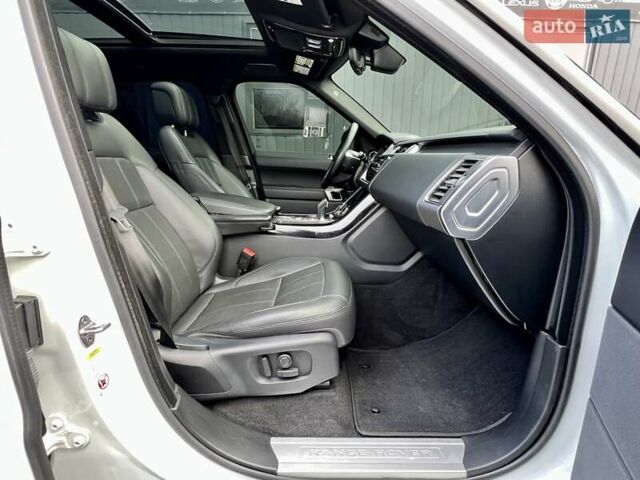 Білий Ленд Ровер Range Rover Sport, об'ємом двигуна 3 л та пробігом 179 тис. км за 34900 $, фото 53 на Automoto.ua