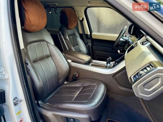 Білий Ленд Ровер Range Rover Sport, об'ємом двигуна 3 л та пробігом 154 тис. км за 38000 $, фото 20 на Automoto.ua