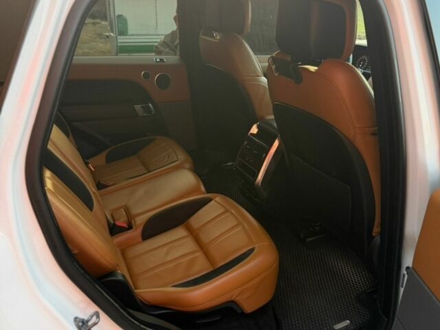 Білий Ленд Ровер Range Rover Sport, об'ємом двигуна 2.99 л та пробігом 201 тис. км за 35000 $, фото 19 на Automoto.ua