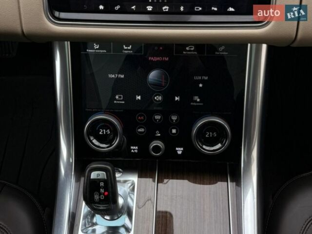 Білий Ленд Ровер Range Rover Sport, об'ємом двигуна 2 л та пробігом 133 тис. км за 37500 $, фото 28 на Automoto.ua