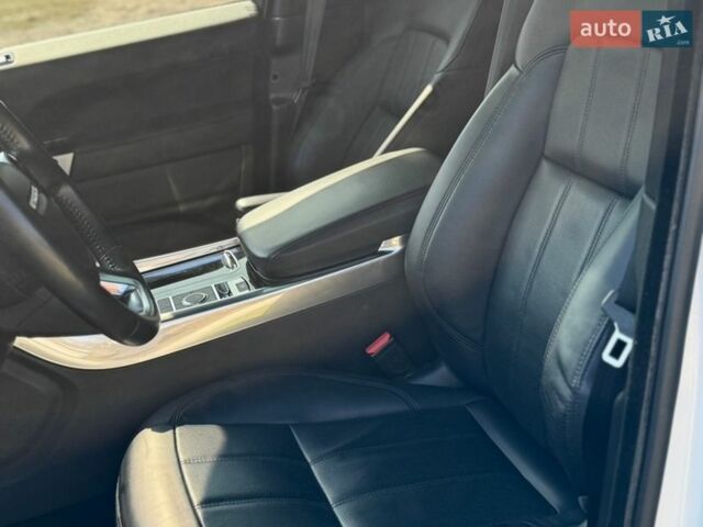 Белый Ленд Ровер Рендж Ровер Спорт, объемом двигателя 3 л и пробегом 78 тыс. км за 43500 $, фото 25 на Automoto.ua