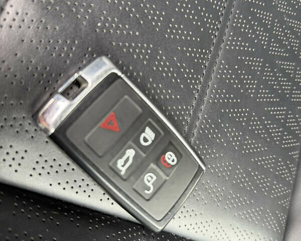 Білий Ленд Ровер Range Rover Sport, об'ємом двигуна 3 л та пробігом 96 тис. км за 37500 $, фото 38 на Automoto.ua