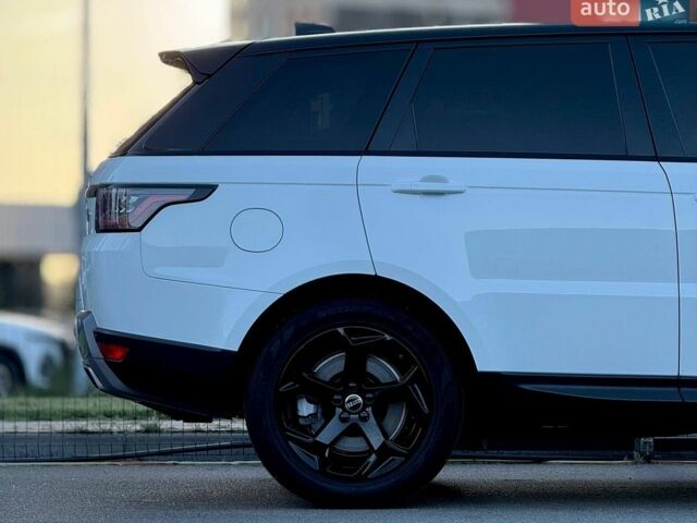 Білий Ленд Ровер Range Rover Sport, об'ємом двигуна 3 л та пробігом 144 тис. км за 32900 $, фото 9 на Automoto.ua