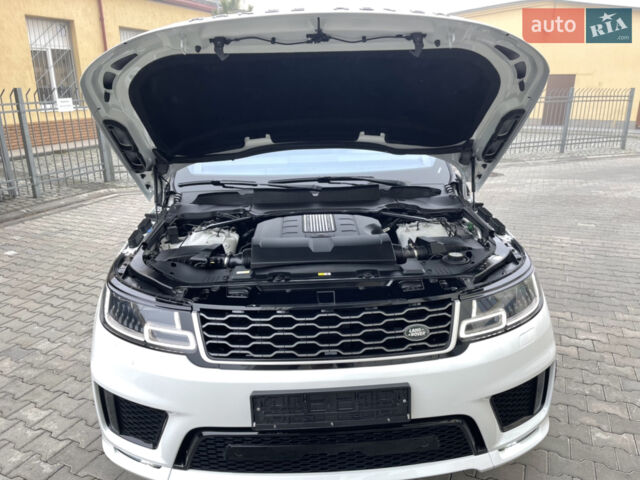 Білий Ленд Ровер Range Rover Sport, об'ємом двигуна 3 л та пробігом 78 тис. км за 62000 $, фото 31 на Automoto.ua