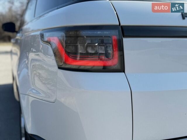 Белый Ленд Ровер Рендж Ровер Спорт, объемом двигателя 3 л и пробегом 78 тыс. км за 43500 $, фото 18 на Automoto.ua