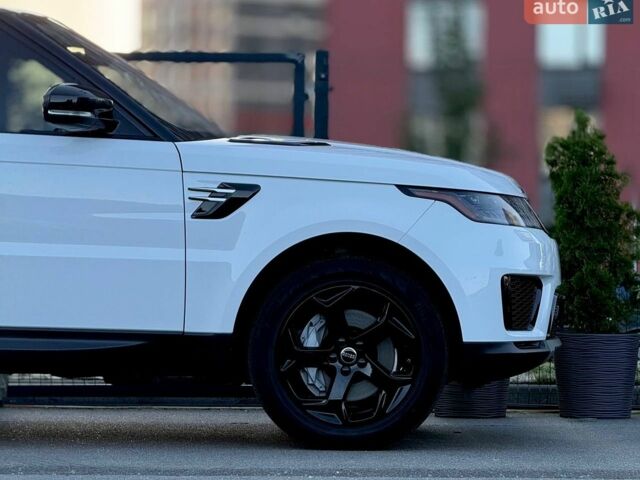 Білий Ленд Ровер Range Rover Sport, об'ємом двигуна 3 л та пробігом 144 тис. км за 32900 $, фото 8 на Automoto.ua