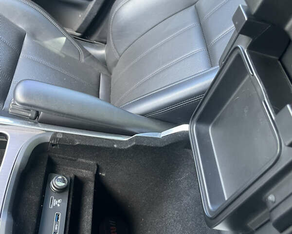 Білий Ленд Ровер Range Rover Sport, об'ємом двигуна 3 л та пробігом 130 тис. км за 35600 $, фото 43 на Automoto.ua