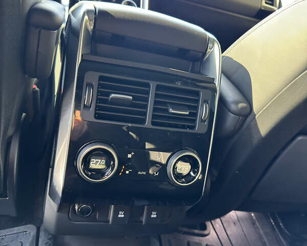 Білий Ленд Ровер Range Rover Sport, об'ємом двигуна 3 л та пробігом 76 тис. км за 45000 $, фото 16 на Automoto.ua