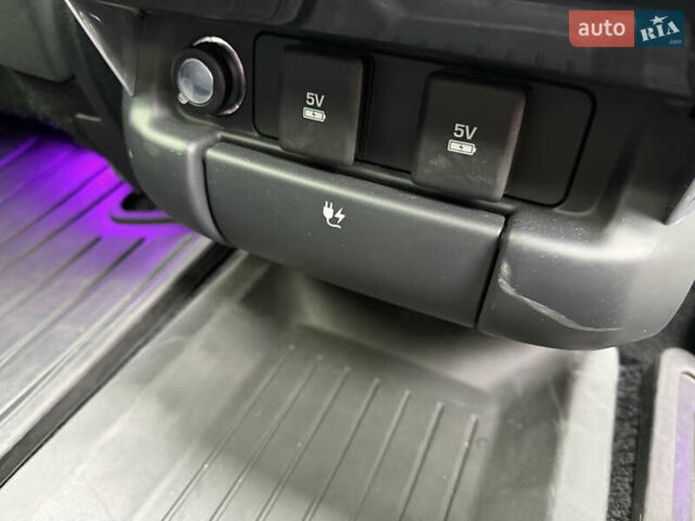 Білий Ленд Ровер Range Rover Sport, об'ємом двигуна 3 л та пробігом 96 тис. км за 37500 $, фото 54 на Automoto.ua