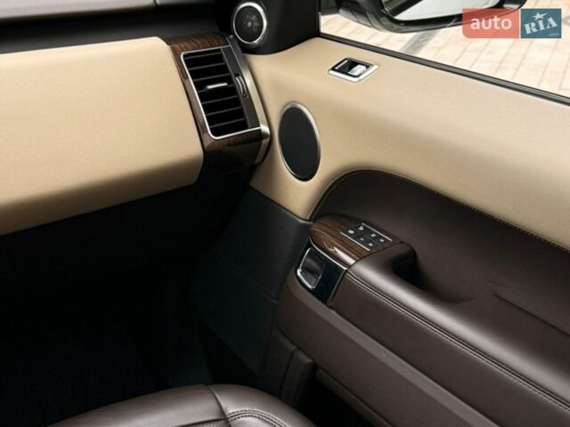 Білий Ленд Ровер Range Rover Sport, об'ємом двигуна 2 л та пробігом 133 тис. км за 37500 $, фото 24 на Automoto.ua