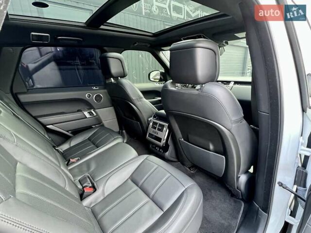 Білий Ленд Ровер Range Rover Sport, об'ємом двигуна 3 л та пробігом 179 тис. км за 34900 $, фото 46 на Automoto.ua