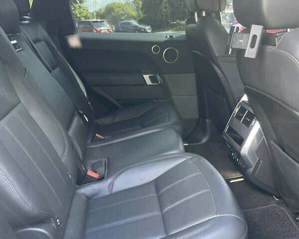 Білий Ленд Ровер Range Rover Sport, об'ємом двигуна 3 л та пробігом 130 тис. км за 35600 $, фото 34 на Automoto.ua