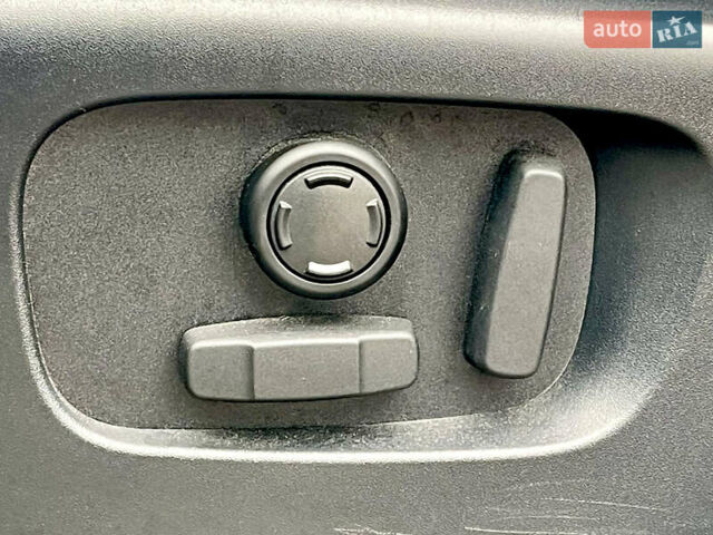 Белый Ленд Ровер Рендж Ровер Спорт, объемом двигателя 2 л и пробегом 92 тыс. км за 38980 $, фото 23 на Automoto.ua