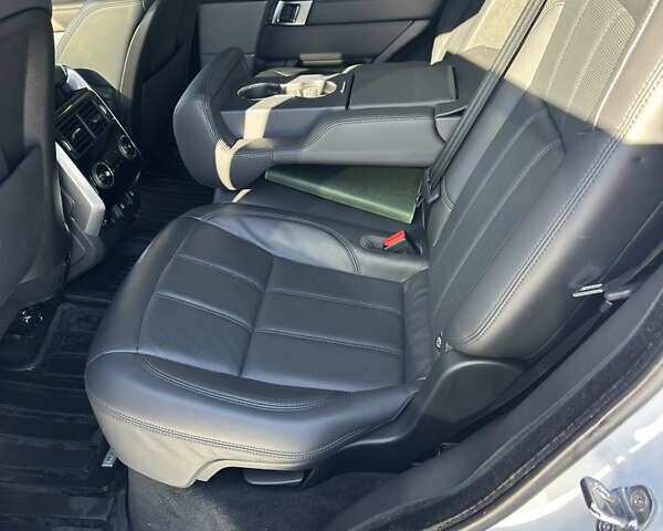 Білий Ленд Ровер Range Rover Sport, об'ємом двигуна 3 л та пробігом 76 тис. км за 45000 $, фото 18 на Automoto.ua