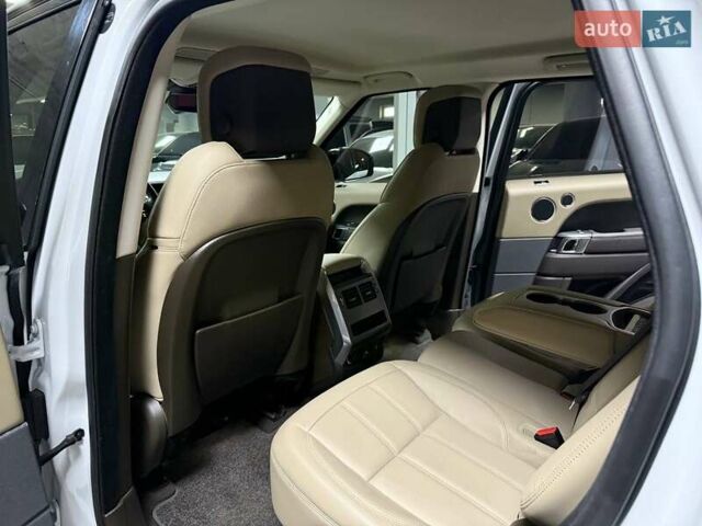 Білий Ленд Ровер Range Rover Sport, об'ємом двигуна 2 л та пробігом 76 тис. км за 45500 $, фото 51 на Automoto.ua
