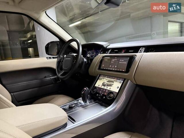 Білий Ленд Ровер Range Rover Sport, об'ємом двигуна 2 л та пробігом 76 тис. км за 45500 $, фото 74 на Automoto.ua