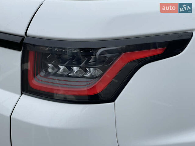 Белый Ленд Ровер Рендж Ровер Спорт, объемом двигателя 2 л и пробегом 92 тыс. км за 38980 $, фото 8 на Automoto.ua