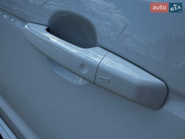 Белый Ленд Ровер Рендж Ровер Спорт, объемом двигателя 2.99 л и пробегом 98 тыс. км за 48500 $, фото 14 на Automoto.ua