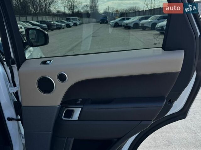 Белый Ленд Ровер Рендж Ровер Спорт, объемом двигателя 2.99 л и пробегом 98 тыс. км за 48500 $, фото 26 на Automoto.ua