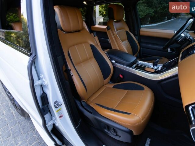 Білий Ленд Ровер Range Rover Sport, об'ємом двигуна 5 л та пробігом 184 тис. км за 42000 $, фото 24 на Automoto.ua