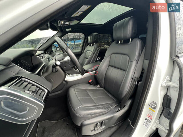 Белый Ленд Ровер Рендж Ровер Спорт, объемом двигателя 3 л и пробегом 106 тыс. км за 39900 $, фото 13 на Automoto.ua