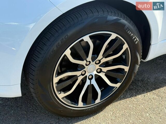 Білий Ленд Ровер Range Rover Sport, об'ємом двигуна 2.99 л та пробігом 165 тис. км за 38490 $, фото 14 на Automoto.ua