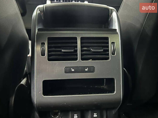 Белый Ленд Ровер Рендж Ровер Спорт, объемом двигателя 3 л и пробегом 207 тыс. км за 34700 $, фото 10 на Automoto.ua