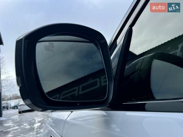 Білий Ленд Ровер Range Rover Sport, об'ємом двигуна 3 л та пробігом 179 тис. км за 34900 $, фото 77 на Automoto.ua