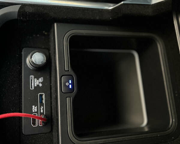 Белый Ленд Ровер Рендж Ровер Спорт, объемом двигателя 3 л и пробегом 106 тыс. км за 39900 $, фото 4 на Automoto.ua