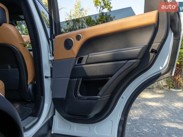 Білий Ленд Ровер Range Rover Sport, об'ємом двигуна 5 л та пробігом 184 тис. км за 42000 $, фото 19 на Automoto.ua