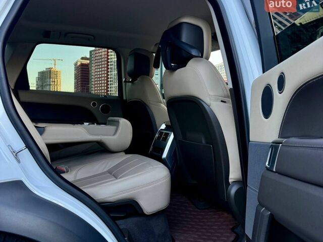 Білий Ленд Ровер Range Rover Sport, об'ємом двигуна 3 л та пробігом 144 тис. км за 32900 $, фото 27 на Automoto.ua