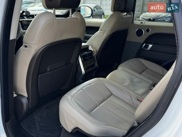 Белый Ленд Ровер Рендж Ровер Спорт, объемом двигателя 2.99 л и пробегом 98 тыс. км за 48500 $, фото 19 на Automoto.ua