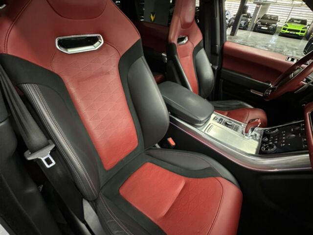 Білий Ленд Ровер Range Rover Sport, об'ємом двигуна 5 л та пробігом 73 тис. км за 64000 $, фото 34 на Automoto.ua