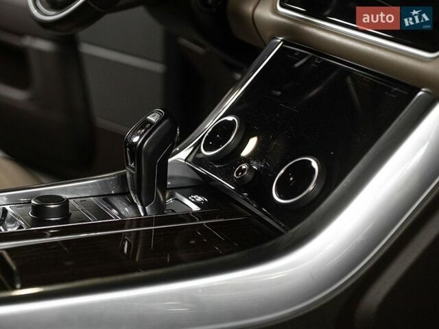 Білий Ленд Ровер Range Rover Sport, об'ємом двигуна 2.99 л та пробігом 99 тис. км за 42000 $, фото 34 на Automoto.ua