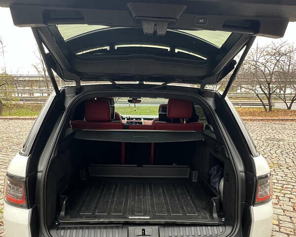 Белый Ленд Ровер Рендж Ровер Спорт, объемом двигателя 5 л и пробегом 100 тыс. км за 58000 $, фото 19 на Automoto.ua