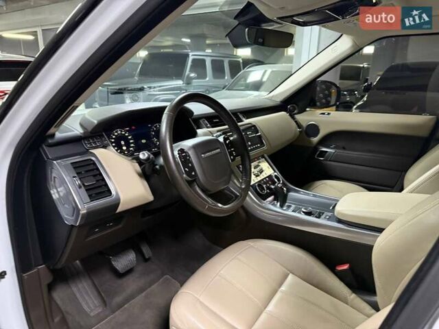 Білий Ленд Ровер Range Rover Sport, об'ємом двигуна 2 л та пробігом 76 тис. км за 45500 $, фото 38 на Automoto.ua