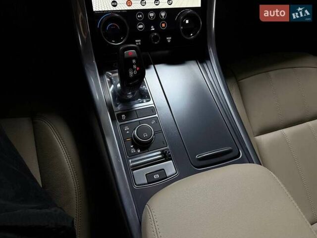 Білий Ленд Ровер Range Rover Sport, об'ємом двигуна 2 л та пробігом 76 тис. км за 45500 $, фото 71 на Automoto.ua