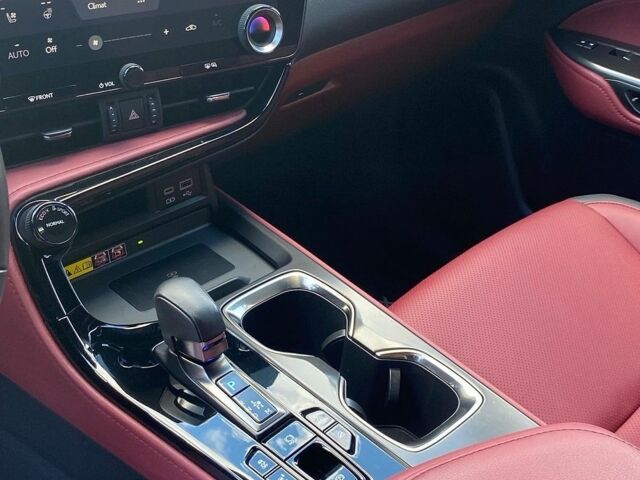 Білий Ленд Ровер Range Rover Sport, об'ємом двигуна 2 л та пробігом 180 тис. км за 34900 $, фото 14 на Automoto.ua